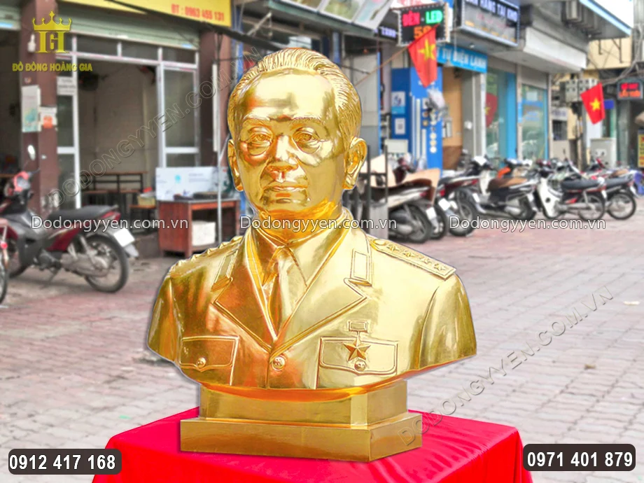To&agrave;n bộ bề mặt vật phẩm được mạ v&agrave;ng 24K